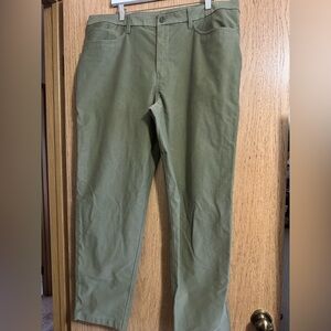 Lululemon Athletica Men's Sage Green Pants